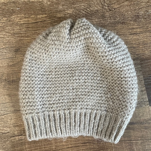 Hallhuber Cozy Knit Beanie - Picture 2 of 3